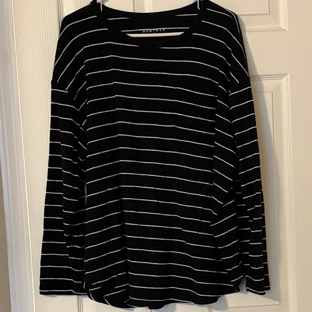 Ava & Viv Black and White Long Sleeve Tee